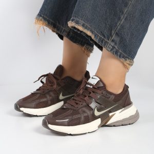 کفش و کتانی زنانه و دخترانه و مردانه مدل نایک NIKE V2K رنگ قهوه ای کد M41425