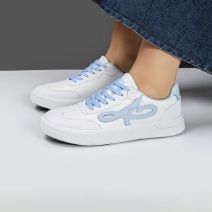 کفش و کتانی راحتی زنانه و دخترانه مدل امضا رنگ سفید آبی کد M85473